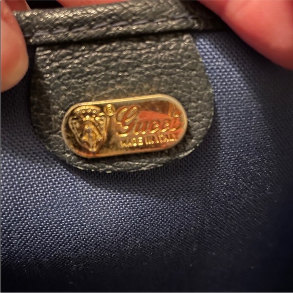 Rare vintage Navy Gucci tote w/ front pocket and red & navy stripe straps. - Picture 4 of 10
